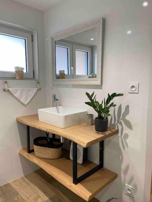 Appartement «Au Renard»,Proche D'Europa-Park,Strasbourg,Colmar à Herbsheim Extérieur photo